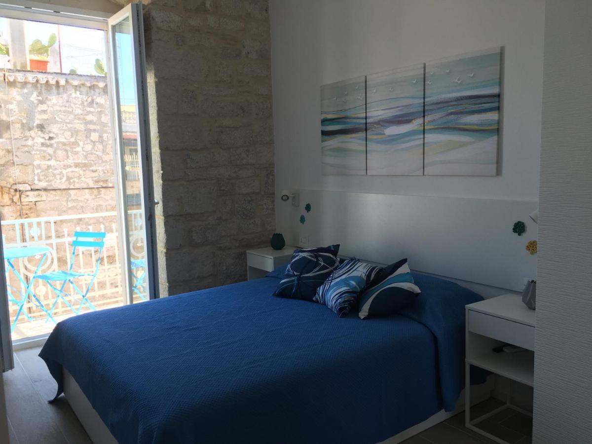 Appartement La Terrazza Sul Mare - Dimora Di Charme à Giovinazzo Extérieur photo