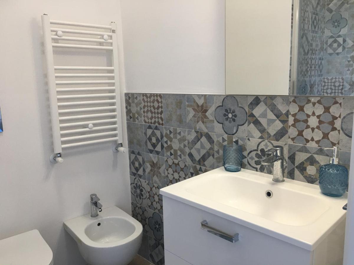 Appartement La Terrazza Sul Mare - Dimora Di Charme à Giovinazzo Extérieur photo