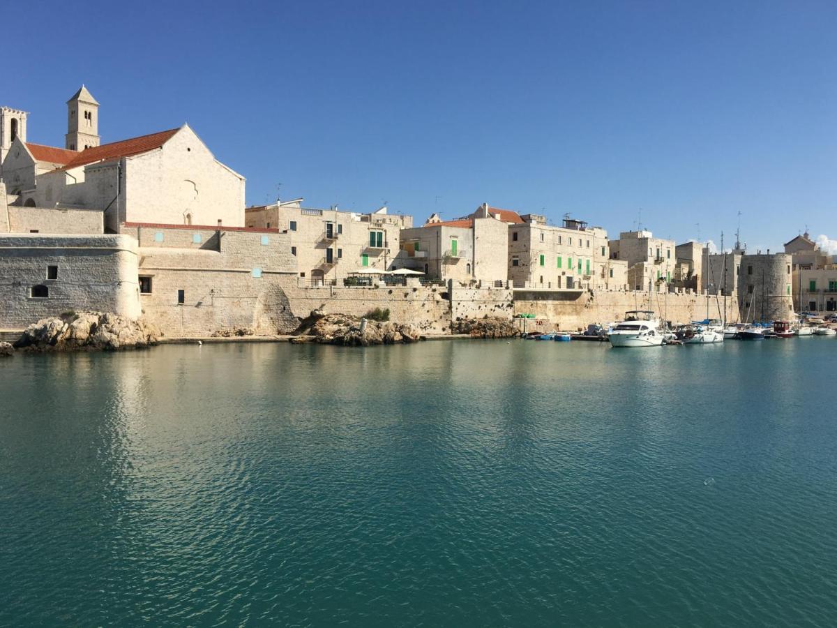 Appartement La Terrazza Sul Mare - Dimora Di Charme à Giovinazzo Extérieur photo