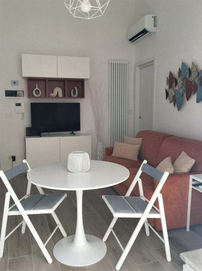 Appartement La Terrazza Sul Mare - Dimora Di Charme à Giovinazzo Extérieur photo
