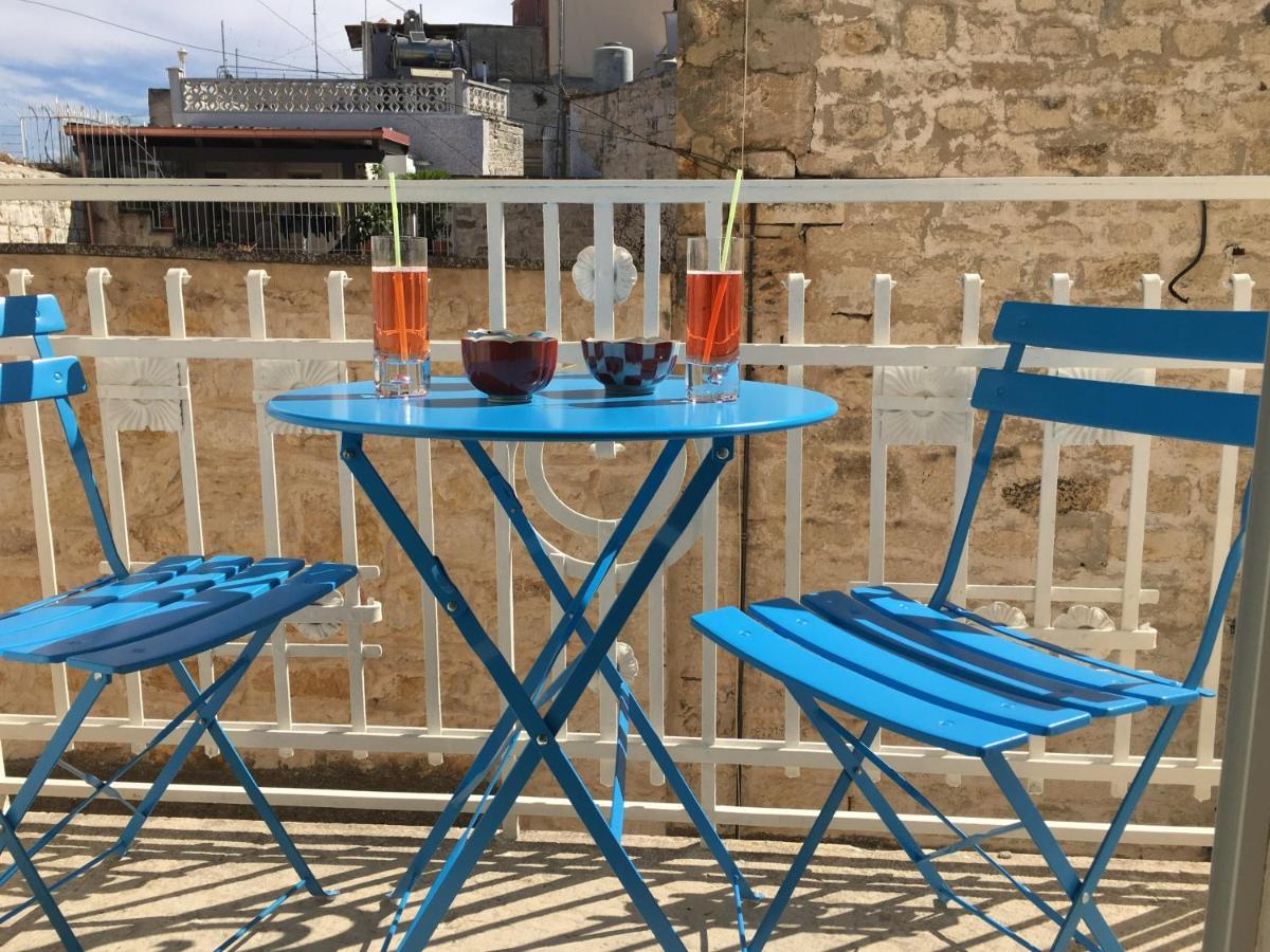 Appartement La Terrazza Sul Mare - Dimora Di Charme à Giovinazzo Extérieur photo