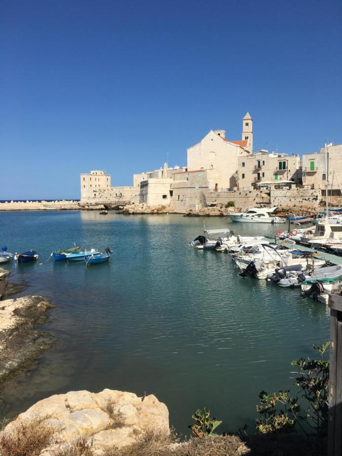 Appartement La Terrazza Sul Mare - Dimora Di Charme à Giovinazzo Extérieur photo