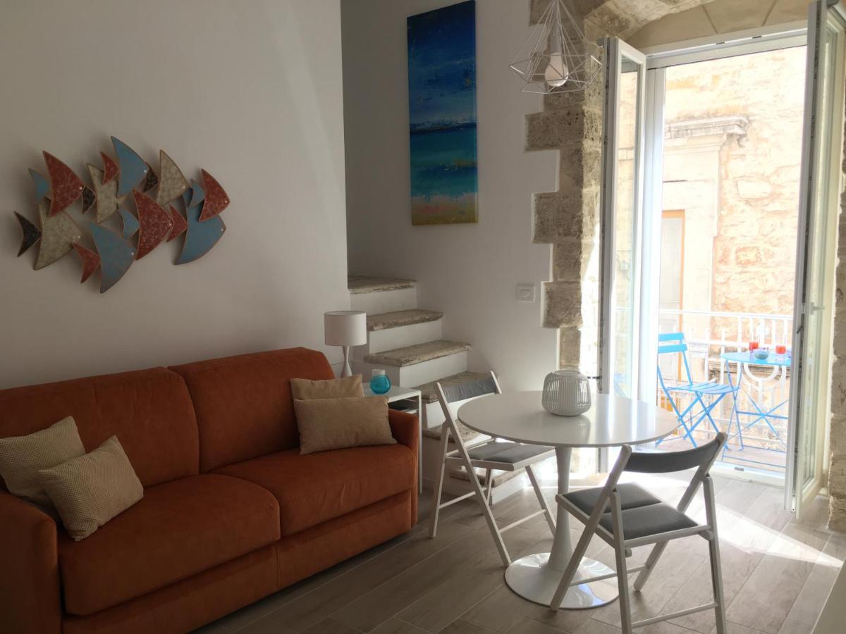 Appartement La Terrazza Sul Mare - Dimora Di Charme à Giovinazzo Extérieur photo
