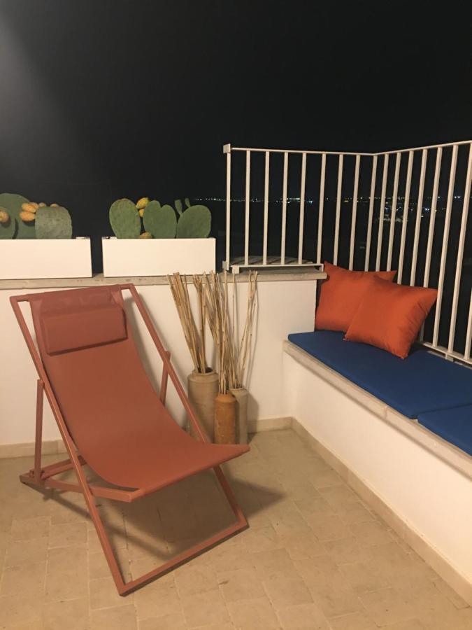Appartement La Terrazza Sul Mare - Dimora Di Charme à Giovinazzo Extérieur photo