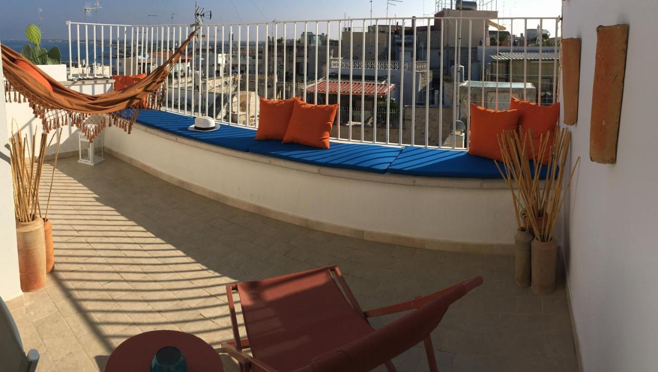 Appartement La Terrazza Sul Mare - Dimora Di Charme à Giovinazzo Extérieur photo
