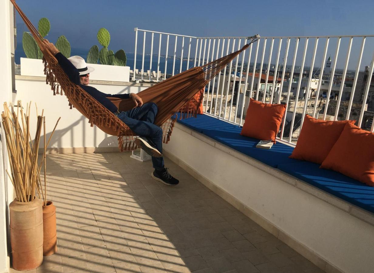 Appartement La Terrazza Sul Mare - Dimora Di Charme à Giovinazzo Extérieur photo